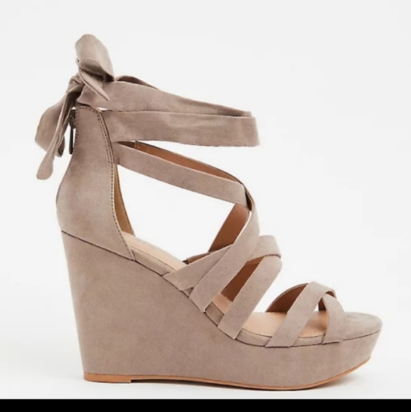 torrid Shoes - TORRID WEDGE PLATFORM SANDALS NWT🏷✨️ SIZE 9.5
